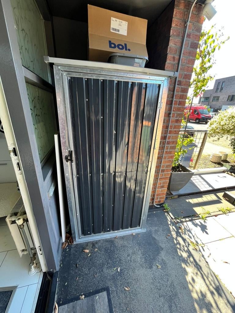 Tuinschuur / Opbergkast metaal 88x89x161, Tuin en Terras, Bergingen en Tuinkasten, Ophalen, Zo goed als nieuw, Metaal, Containerberging