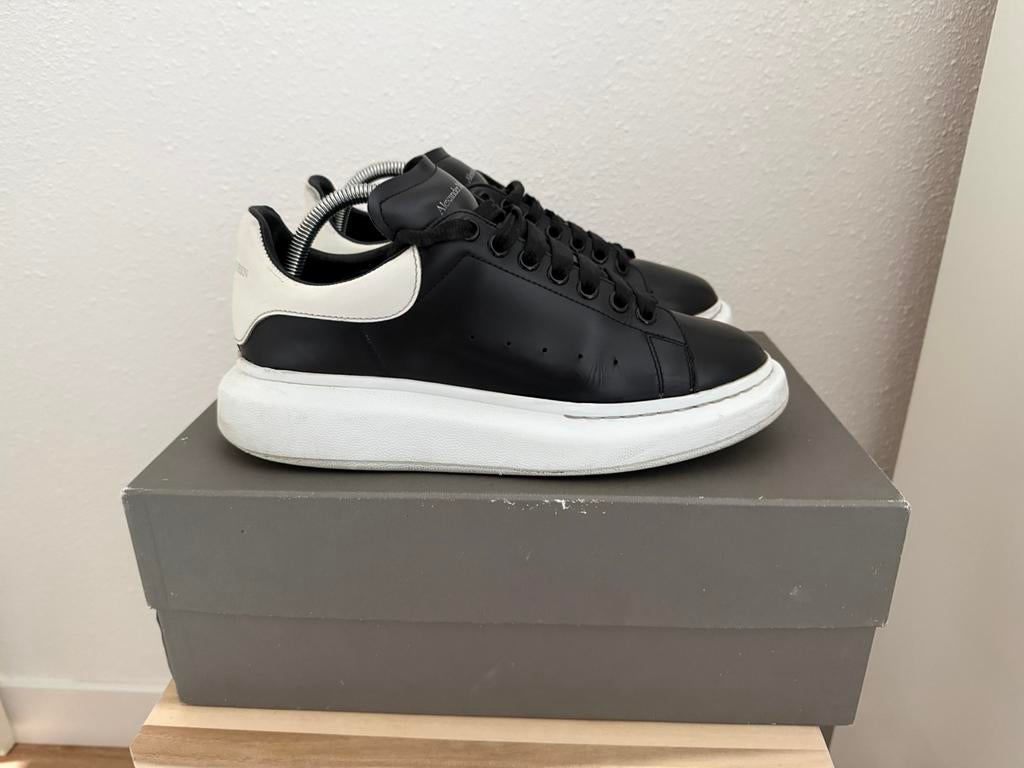 Alexander McQueen sneakers maat 41, Wit, Ophalen of Verzenden, Sneakers of Gympen, Gedragen