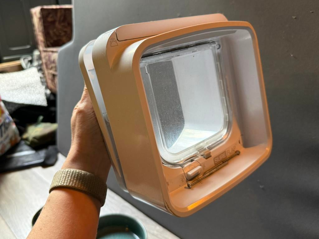 Sureflap Microchip Kattenluik (1 jaar oud), Ophalen of Verzenden, Gebruikt