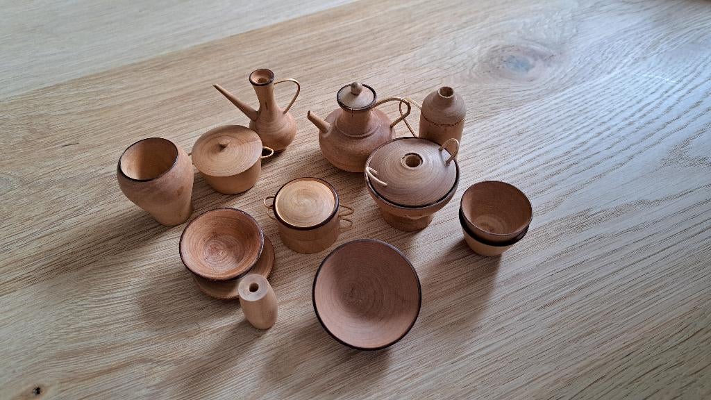 Houten mini servies, Antiek en Kunst, Antiek | Servies compleet, Ophalen of Verzenden