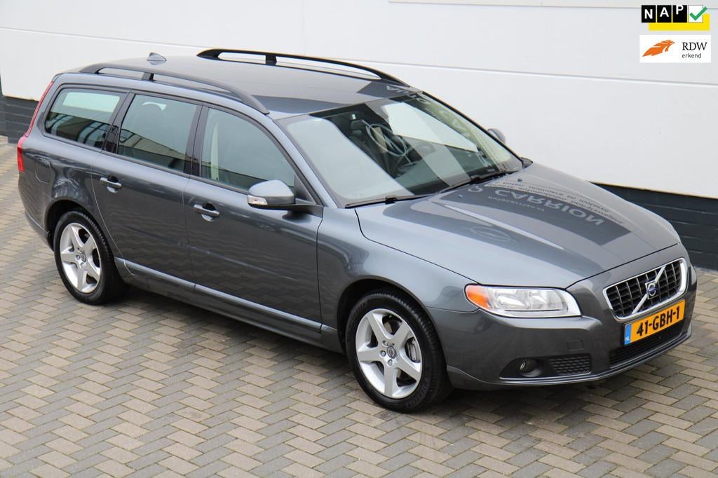 Volvo V70 2.5T 200PK 5 cilinder 1ste eigenaar NAP Youngtimer, Auto's, Volvo, Zwart, Parkeersensor, 2521 cc, Handgeschakeld