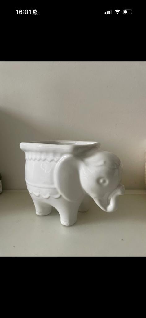 Vintage bloempotje olifant, Tuin en Terras, Bloempotten, Gebruikt, Aardewerk, Minder dan 40 cm, Minder dan 25 cm, Rond, Ophalen of Verzenden