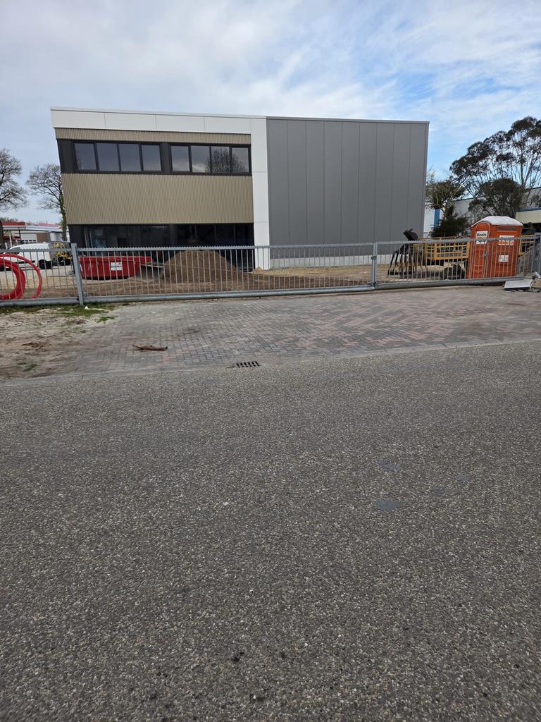 Gegalvaniseerde schuifpoorten, 7/8 meter doorgang, Ophalen, Met poort, Gebruikt, Overige typen