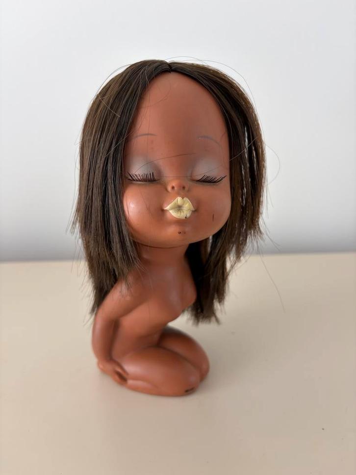 Vintage Popje Hong Kong - Bruin met lang haar, Verzamelen, Poppen, Gebruikt, Pop, Ophalen of Verzenden