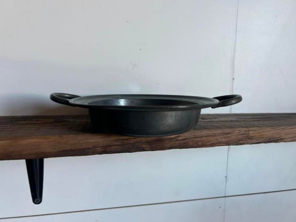 Antieke tinnen schaal met handvaten, Ophalen