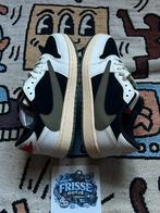 Travis Scott x Air Jordan 1 Low OG "OLIVE", Ophalen of Verzenden, Nieuw, Overige kleuren, Sneakers of Gympen