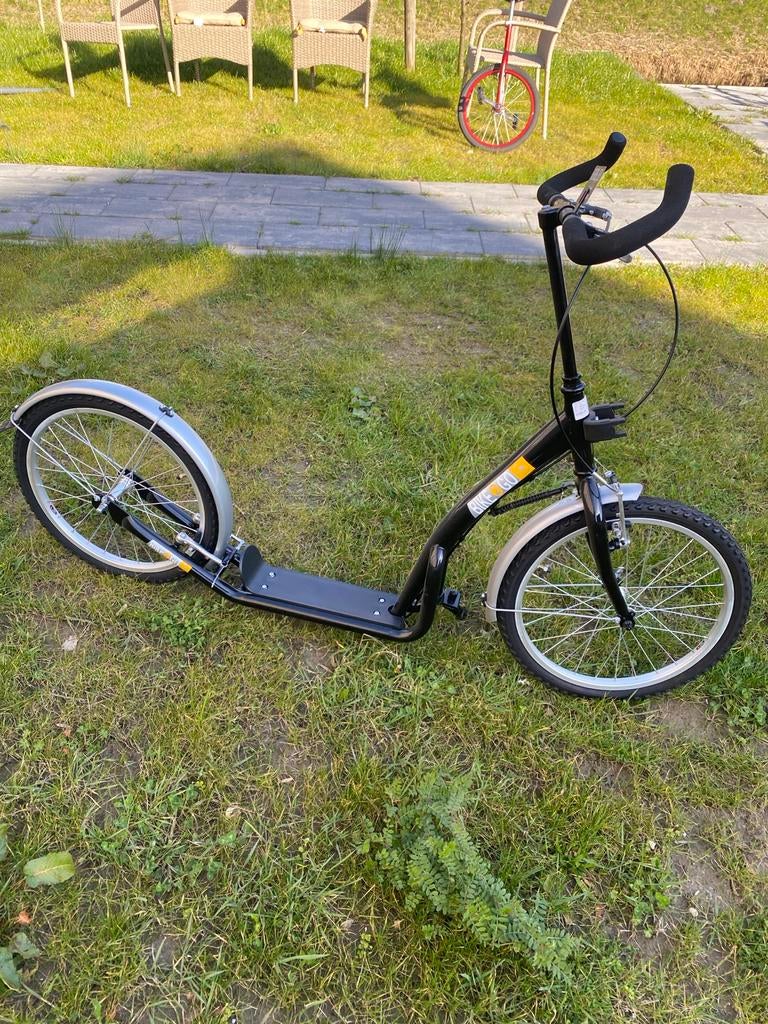 Bike2Go step - Showroommodel - Zwart - 20 inch wielen, Fietsen en Brommers, Steps, Ophalen, Nieuw, Gewone step