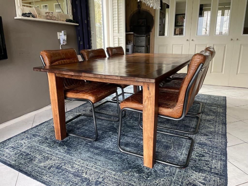 Prachtige massief houten eettafel met cognac leren stoelen, Ophalen, Zo goed als nieuw, Industrieel / Vintage / Landelijk / Klassiek