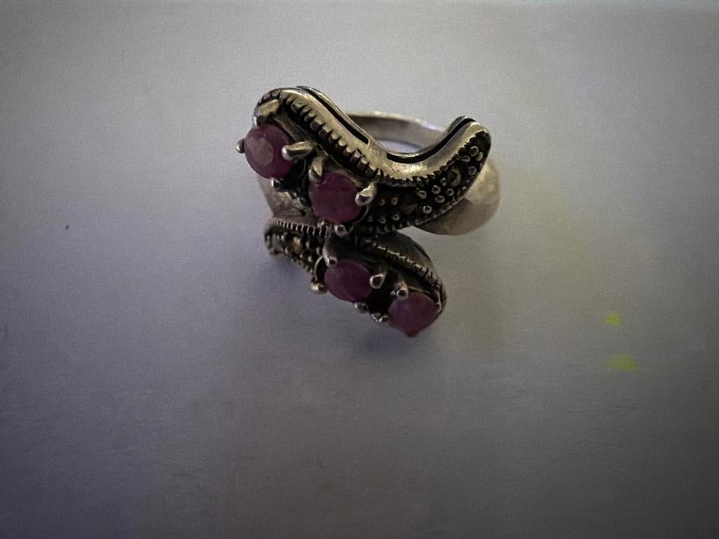 Retro Vintage Zilveren Ring met Robijn en Markasiet, Maat 17, Gebruikt, Ophalen of Verzenden, 17 tot 18, Met edelsteen