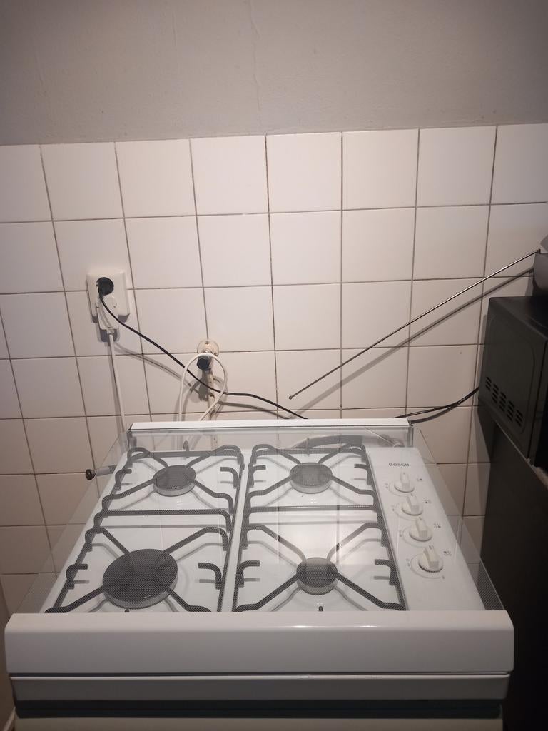 Bosch kookplaat met electrische ontsteking en gasslang, Witgoed en Apparatuur, Kookplaten, Ophalen, 4 kookzones, Zo goed als nieuw