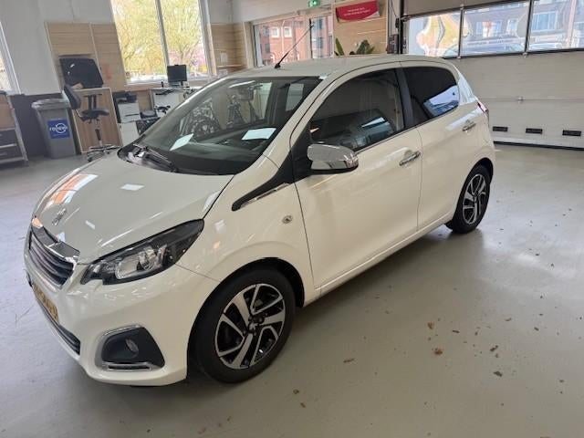 Peugeot 108 1.0 12V E-vti 51KW 5DR 2018 Wit, Auto's, Voorwielaandrijving, 4 stoelen, Leder en Stof, Wit