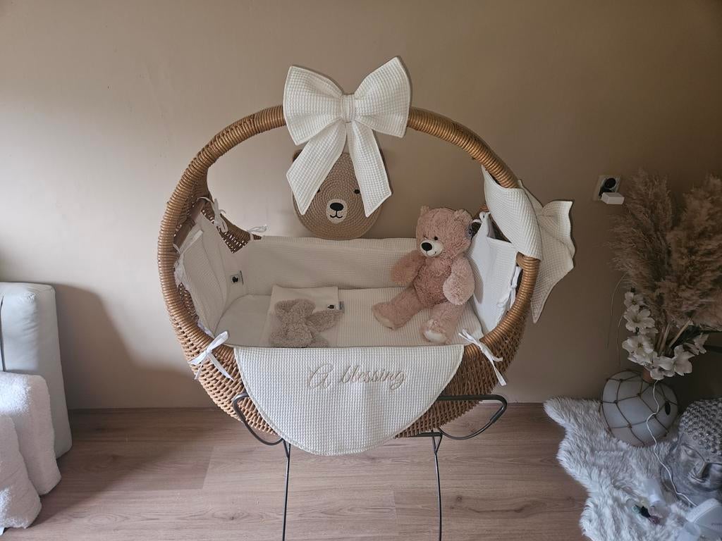 Celine wieg met nieuwe bekleding - Zo goed als nieuw, Ophalen, Zo goed als nieuw, Wieg