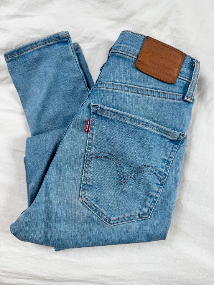 Levi's Mile High Super Skinny jeans W26 L30, Kleding | Dames, Spijkerbroeken en Jeans, Zo goed als nieuw, W27 (confectie 34) of kleiner