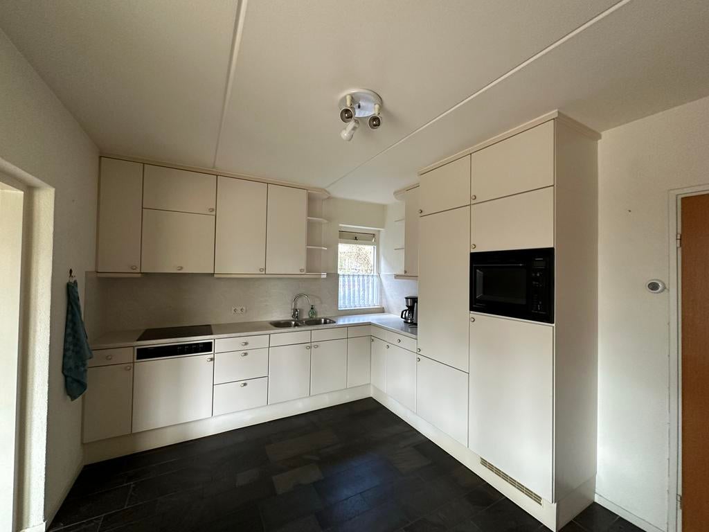 Crèmekleurige massief houten hoekkeuken met apparatuur, Ophalen, Gebruikt, Crème, Hoekkeuken