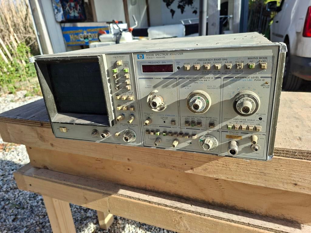 Hewlett Packard (HP) 8569B Spectrum Analyzer, Ophalen