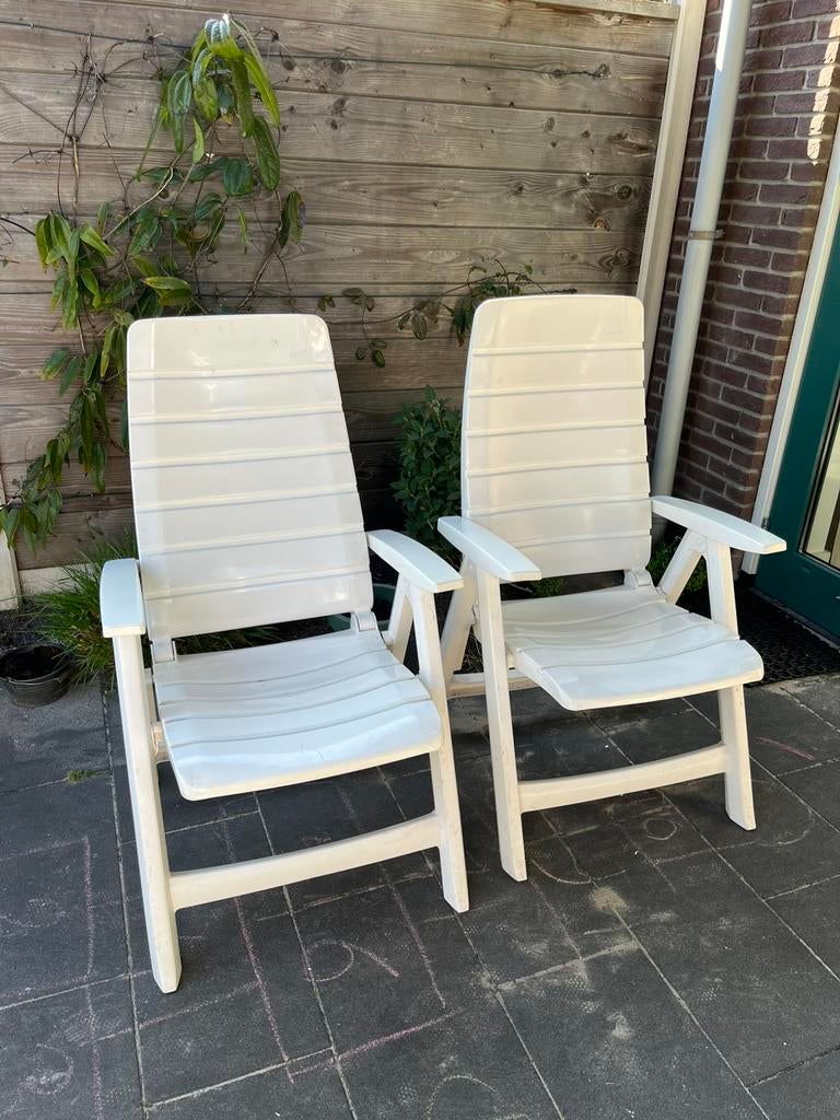 2 verstelbare witte Hartman tuinstoelen, Ophalen, Gebruikt, Kunststof, Verstelbaar