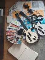 Wii spellen en accessoires met Wii Fit Board en gitaren, Spelcomputers en Games, Ophalen, Gebruikt, Sport, 3 spelers of meer