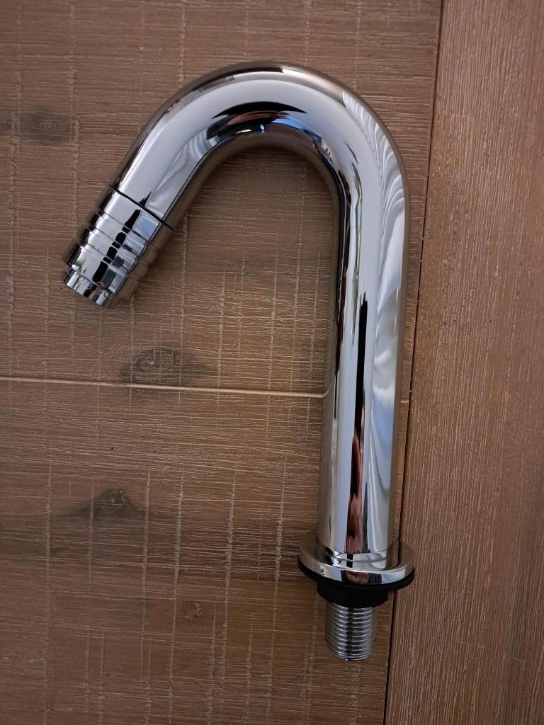 Moderne fonteinkraan bediening aan de uitloop, Doe-het-zelf en Verbouw, Ophalen of Verzenden, Nieuw, Chroom, Kraan