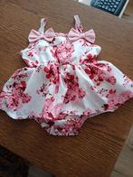 Schattige baby jurkje met rozenprint en strikjes 3-6 mnd, Kinderen en Baby's, Babykleding | Overige, Ophalen of Verzenden, Nieuw