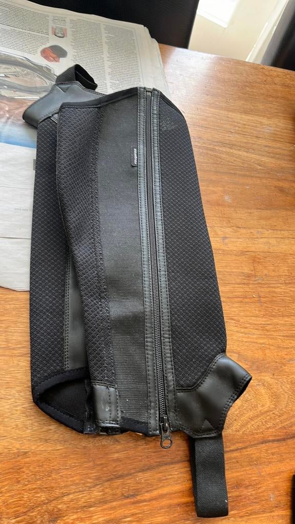 Paardrijcap en evt. Chaps, Ophalen, Zo goed als nieuw, Recreatie, Overige typen