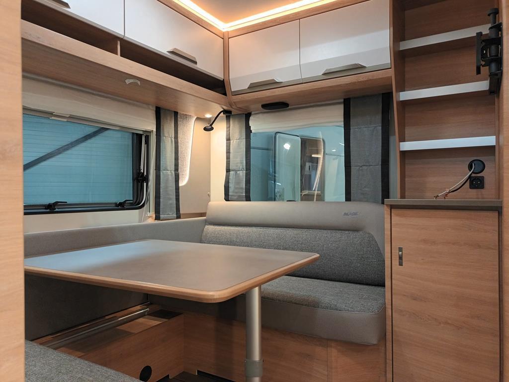 Knaus Sudwind Black Selection 460 EU, Caravans en Kamperen, Bedrijf, Treinzit, Schokbreker, 5 tot 6 meter