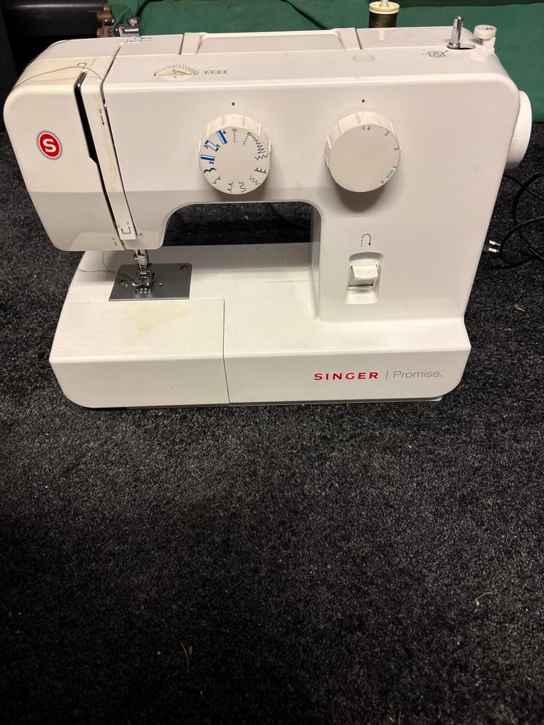 Goedwerkende naaimachine Singer, Ophalen, Gebruikt, Naaimachine, Singer