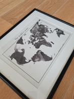 Abstracte wereldkaart in zwarte lijst, Minder dan 50 cm, Ophalen of Verzenden, Zo goed als nieuw, Hout