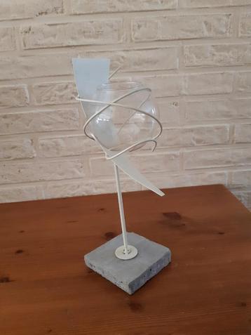 Glazen bolletje op standaard - Decoratief object beschikbaar voor biedingen
