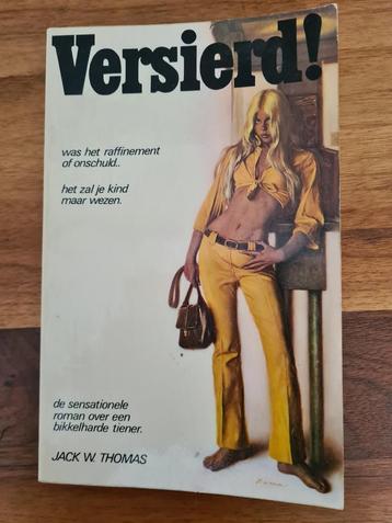Versierd. beschikbaar voor biedingen