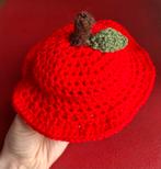 Gehaakt babyhoedje appel, Ophalen of Verzenden, Zo goed als nieuw, Versiering