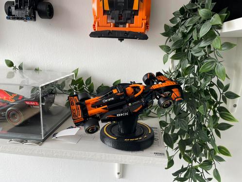 3D-geprinte F1 Display Standaard Pirelli Band voor LEGO, Hobby en Vrije tijd, Modelbouw | Auto's en Voertuigen, Nieuw, Auto, 1:50 of kleiner