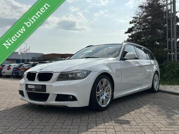 BMW 3-serie Touring 318i High Executive, M-Pakket, Pano ! beschikbaar voor biedingen
