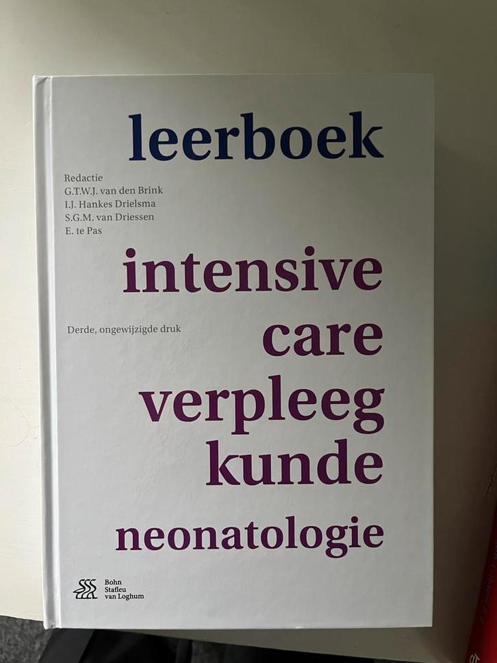 Leerboek Intensive Care Verpleegkunde Neonatologie, Boeken, Kunst en Cultuur | Architectuur, Zo goed als nieuw, Overige onderwerpen