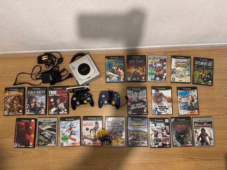 Gamecube incl. 21 games, 2 controllers, memory card, Spelcomputers en Games, Spelcomputers | Nintendo GameCube, Gebruikt, Zilver