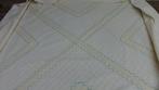 Retro, pastel geel, geborduurd  rond tafelkleed, PASEN, Huis en Inrichting, Keuken | Textiel, Gebruikt, -, Tafelkleed of Tafelzeil