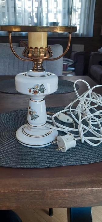 Vintage lamp opruiming beschikbaar voor biedingen