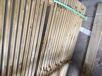 Nieuwe grenen schuttingplanken 179,5 cm – grote voorraad beschikbaar voor biedingen