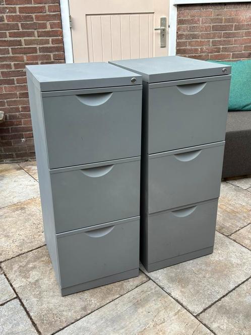 Twee grijze archiefkasten/kantoorkasten, Huis en Inrichting, Kasten | Roldeurkasten en Archiefkasten, Gebruikt, 100 tot 150 cm