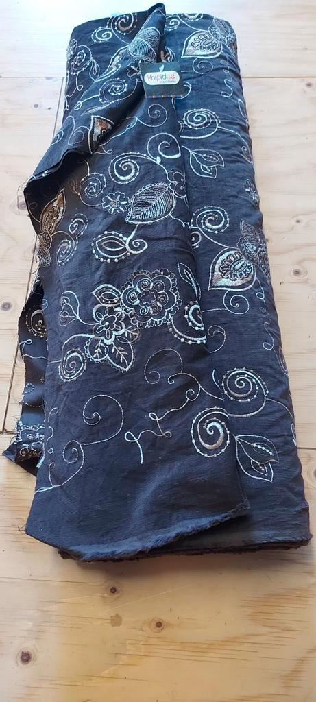 Knipidee Corduroy Stof - Bloemmotief - 9 Meter, Hobby en Vrije tijd, Stoffen en Lappen, Nieuw, Ribstof, 120 cm of meer, 200 cm of meer