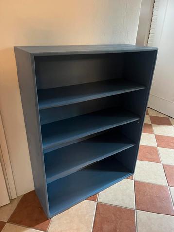 Leuke stevige plankenkast duifblauw beschikbaar voor biedingen