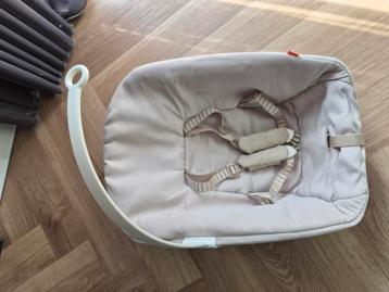 Stokken newborn triptrap zitje beschikbaar voor biedingen