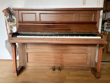 Gratis piano beschikbaar voor biedingen
