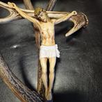 Jesus Christ on real antlers, Antiek en Kunst, Antiek | Religie, Ophalen of Verzenden