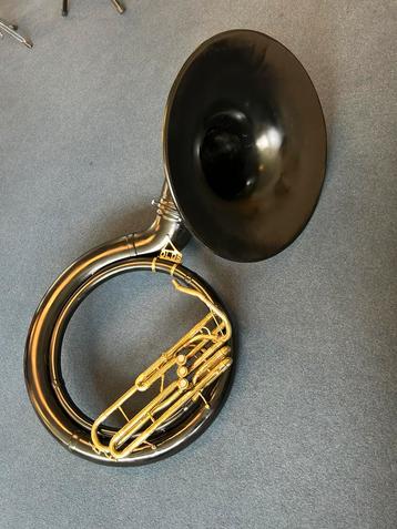 Olds Fiberglass Bes Sousafoon Tuba beschikbaar voor biedingen