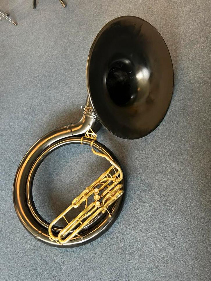 Olds Fiberglass Bes Sousafoon Tuba, Muziek en Instrumenten, Blaasinstrumenten | Overige, Gebruikt, Koperblazer, Ophalen