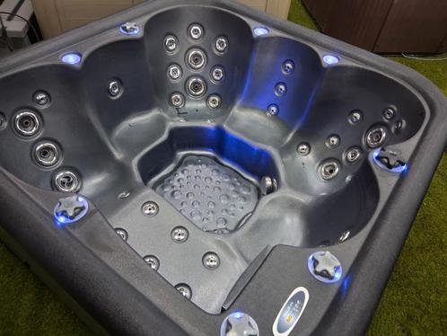 Balboa 200x200cm massage jacuzzi incl bezorging&garantie, Tuin en Terras, Bubbelbaden en Hottubs, Gebruikt, Filter, Ophalen of Verzenden