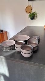 Servies 18-delig Cosy&Trendy Stoneware 12 borden goede staat, Ophalen of Verzenden, Zo goed als nieuw, Overige stijlen, Aardewerk