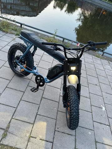 Gloednieuwe Super73 S- Adventure Series Panthro Blue beschikbaar voor biedingen