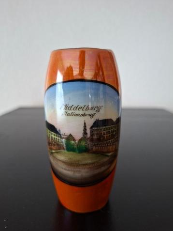 vaasje souvenir Middelburg beschikbaar voor biedingen