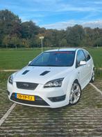 Ford Focus 2.5 20V Turbo 166KW 3D 2007 Wit, Auto's, Ford, Stof, Handgeschakeld, Grijs, Particulier